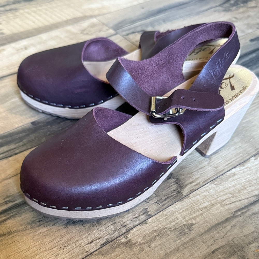 Stylish Lotta from Stockholm Leather Clogs